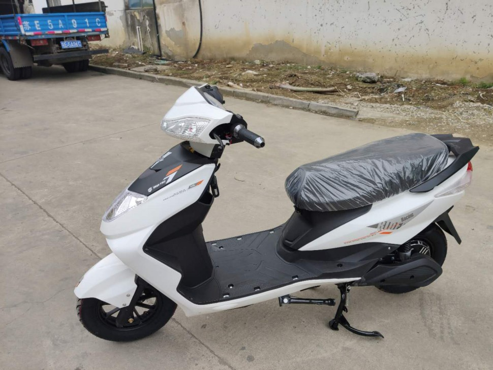 Электроскутер GreenCamel Трофи (1500W 60V 20Ah R10)